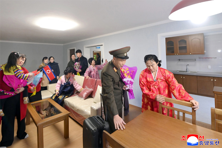 6-새 거리에 넘치는 기쁨